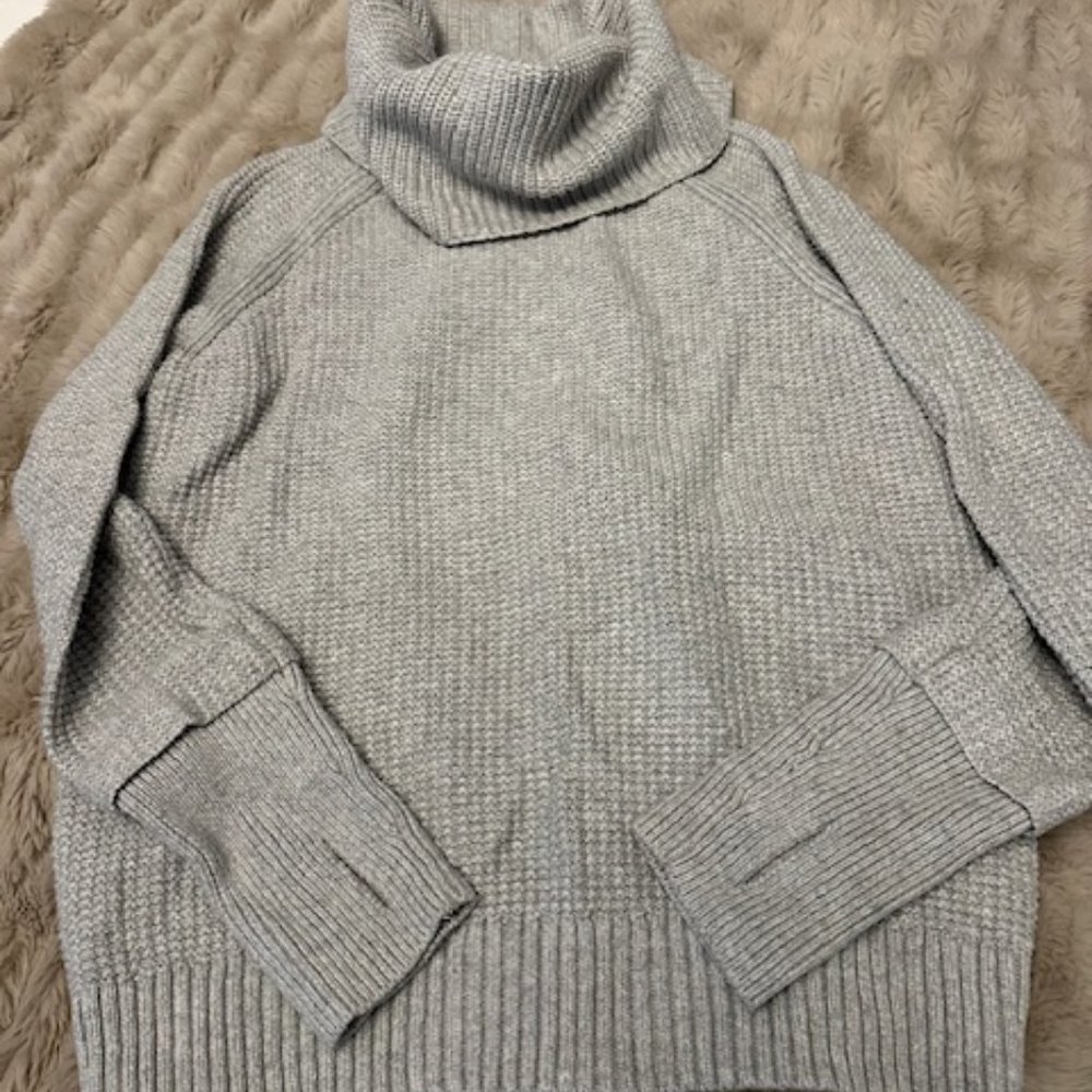 Market & Spruce Knit sweater - size Small